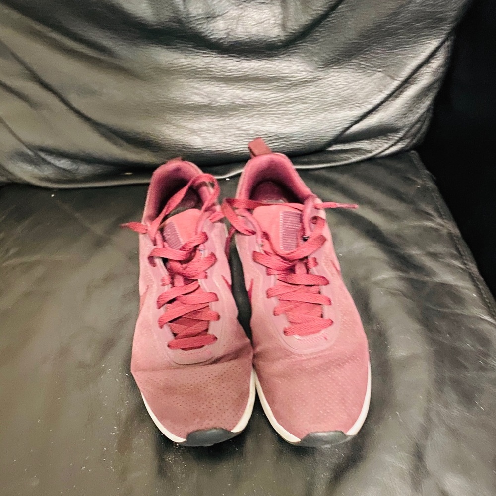 Nike size 9.5